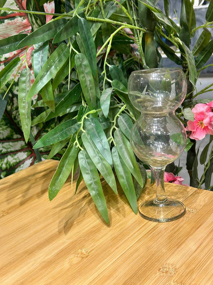 كاس زجاجي بتصميم عصري