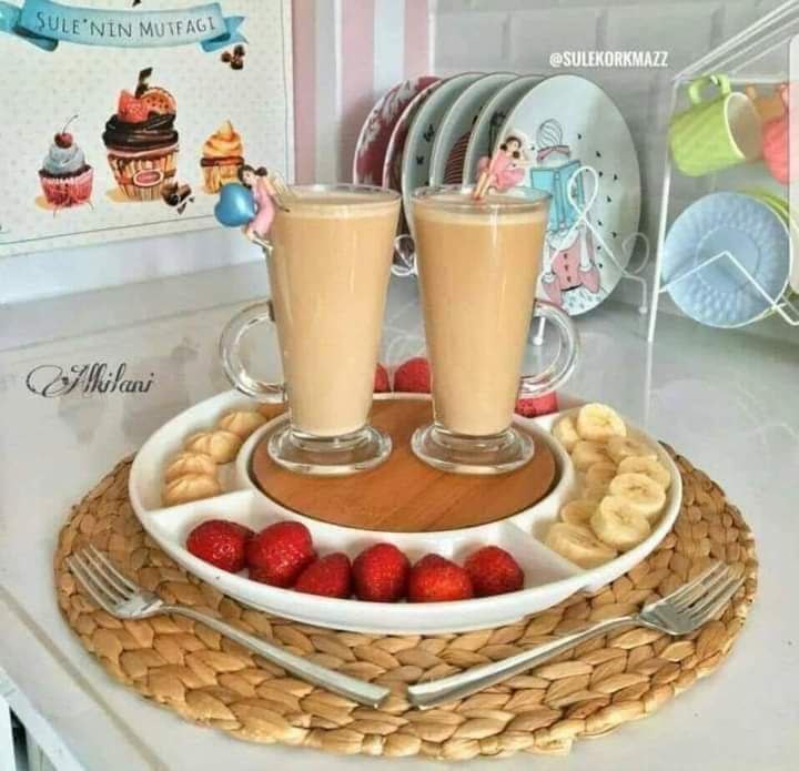 كوستر خوص أنيق للمائدة